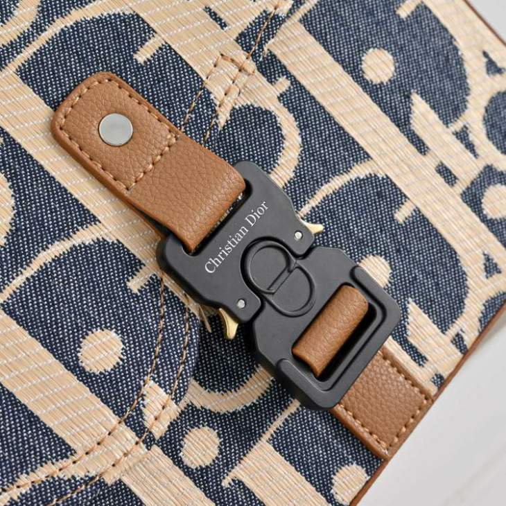 Picture of Dior Mens Bags _SKUfw240290820fw